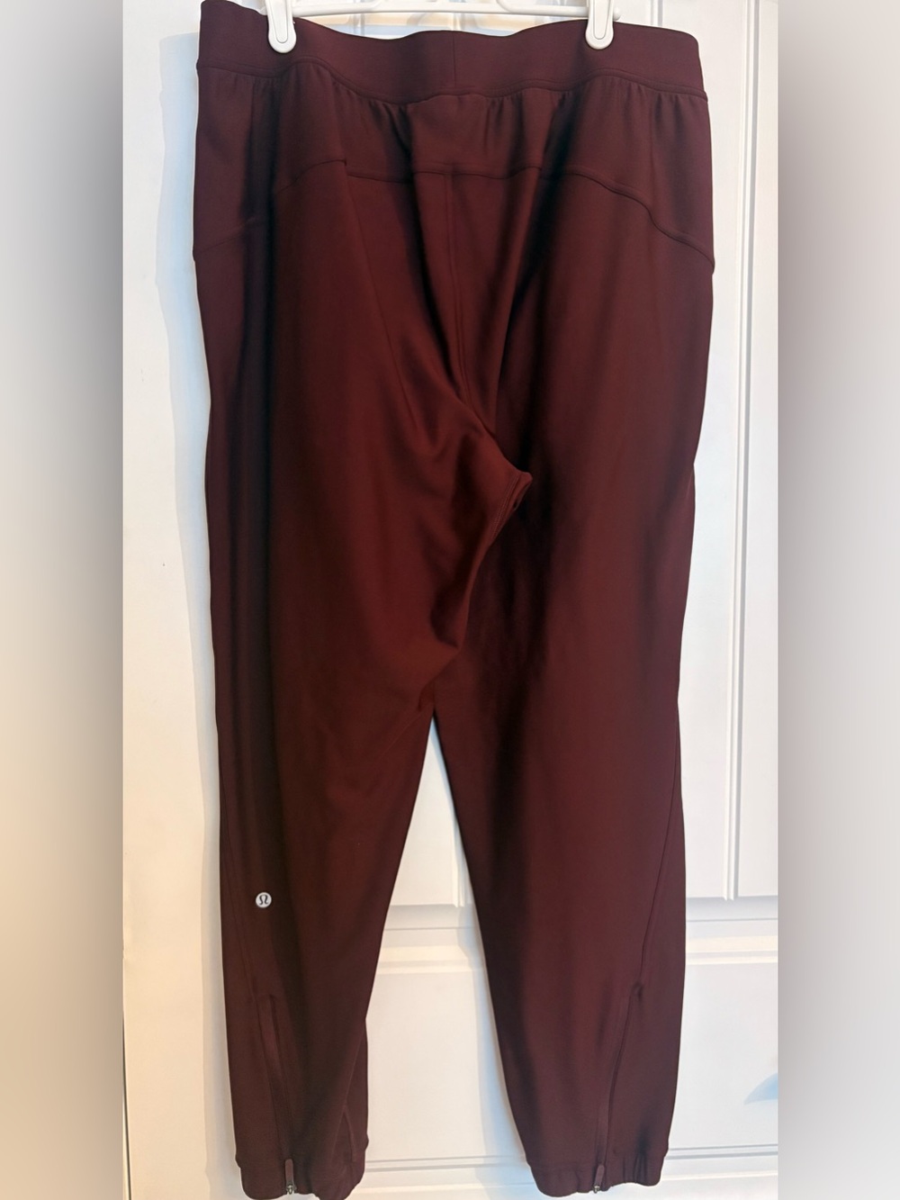 lululemon athletica Adaptive Jogger *Warm* / Burgundy - Size 12